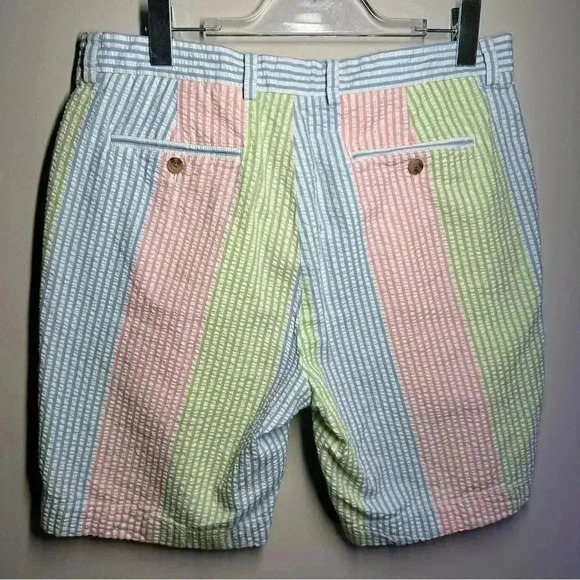 Vineyard Vines Men's 'Kentucky Derby' Multicolor Striped Breaker Shorts; Size 34 - Picture 3 of 7